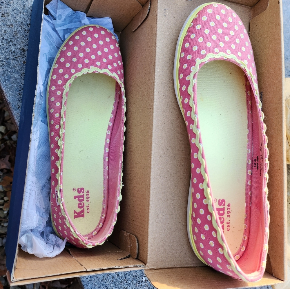 Pretty in pink polka dot flats sz 8